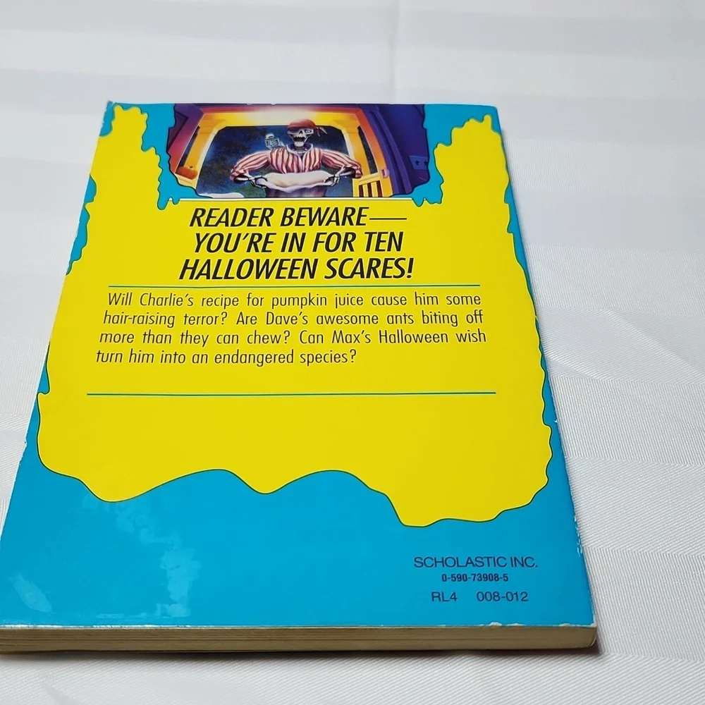 Goosebumps Special Edition #4 Book Ten Spooky Stories - Picture 5 of 6